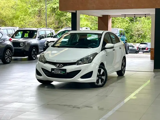 HYUNDAI HB20S 1.6 COMFORT PLUS 16V FLEX 4P AUTOMÁTICO