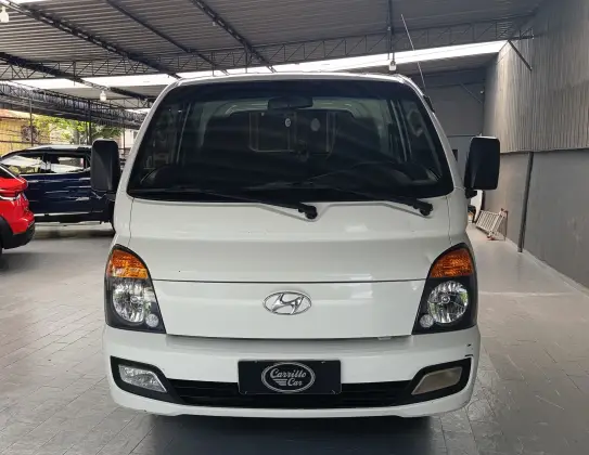 HYUNDAI HR 2.5 LONGO SEM CAÇAMBA 4X2 16V 130CV TURBO INTERCOOLER DIESEL 2P MANUAL