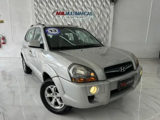 HYUNDAI TUCSON 2.0 MPFI GLS 16V 143CV 2WD GASOLINA 4P AUTOMÁTICO HYUNDAI TUCSON 2.0 MPFI GLS 16V 143CV 2WD GASOLINA 4P AUTOMÁTICO