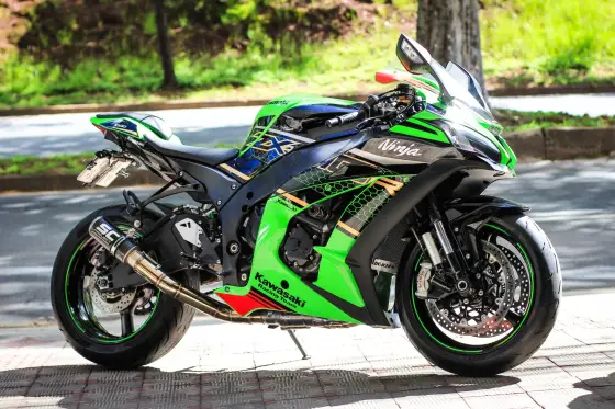KAWASAKI NINJA ZX-10R ABS KRT RÉPLICA KAWASAKI NINJA ZX-10R ABS KRT RÉPLICA