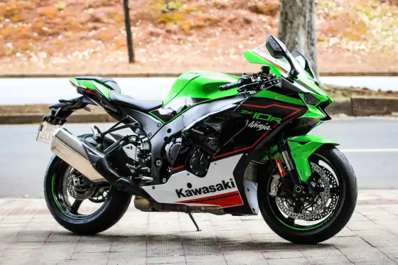 KAWASAKI NINJA ZX-10R ABS KRT RÉPLICA KAWASAKI NINJA ZX-10R ABS KRT RÉPLICA