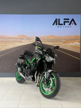 KAWASAKI Z900 