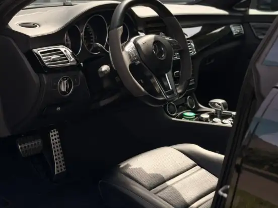 MERCEDES-BENZ-CLS 63 AMG-5.5 V8 TURBO GASOLINA 4P AUTOMÁTICO MERCEDES-BENZ-CLS 63 AMG-2012