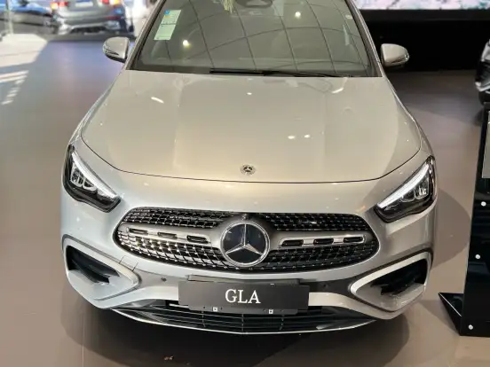 MERCEDES-BENZ-GLA 200-1.3 MHEV AMG LINE 7G-DCT MERCEDES-BENZ-GLA 200-2025