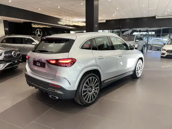 MERCEDES-BENZ-GLA 200-1.3 MHEV AMG LINE 7G-DCT MERCEDES-BENZ-GLA 200-2025