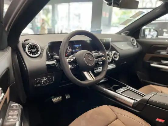 MERCEDES-BENZ-GLA 200-1.3 MHEV AMG LINE 7G-DCT MERCEDES-BENZ-GLA 200-2025