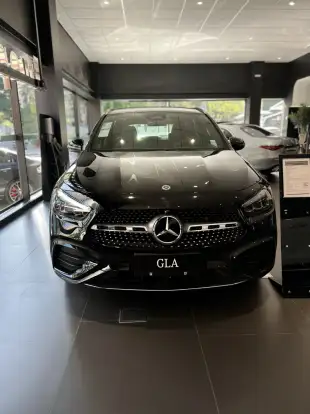 MERCEDES-BENZ-GLA 200-2025