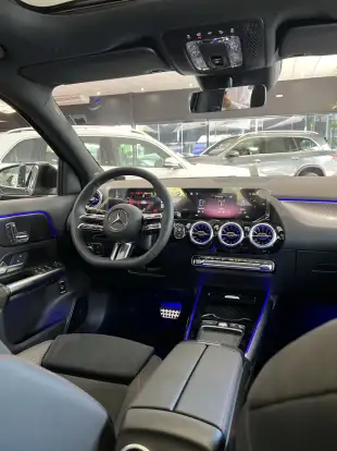 MERCEDES-BENZ-GLA 200-2025