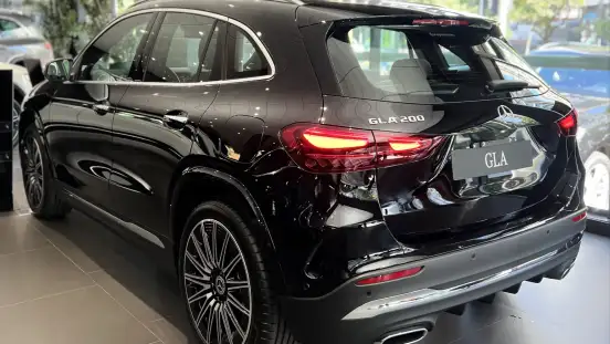 MERCEDES-BENZ-GLA 200-2025
