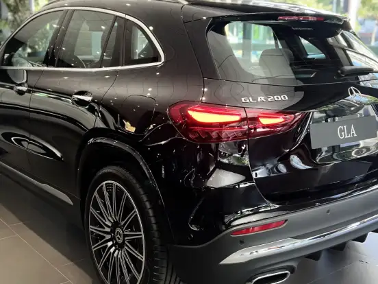 MERCEDES-BENZ-GLA 200-1.3 MHEV AMG LINE 7G-DCT MERCEDES-BENZ-GLA 200-2025