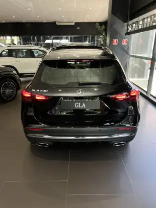 MERCEDES-BENZ-GLA 200-2025