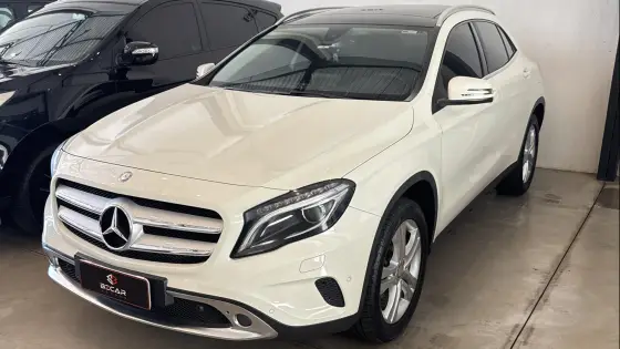 MERCEDES-BENZ GLA 200 1.6 CGI ENDURO 16V TURBO FLEX 4P AUTOMÁTICO