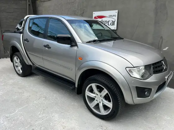 MITSUBISHI L200 TRITON 2.4 HLS 4X2 CD 16V FLEX 4P MANUAL MITSUBISHI L200 TRITON 2.4 HLS 4X2 CD 16V FLEX 4P MANUAL