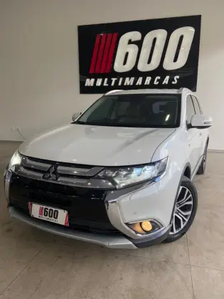 MITSUBISHI OUTLANDER 3.0 GT 4X4 V6 24V GASOLINA 4P AUTOMÁTICO MITSUBISHI OUTLANDER 3.0 GT 4X4 V6 24V GASOLINA 4P AUTOMÁTICO