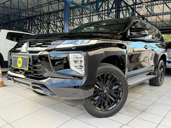 MITSUBISHI PAJERO SPORT 2.4 16V MIVEC TURBO DIESEL LEGEND BLACK AWD AUTOMÁTICO