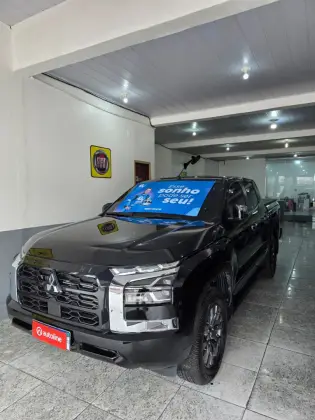 MITSUBISHI TRITON 2.4 BITURBO DIESEL CD HPE 4X4 AUTOMÁTICO