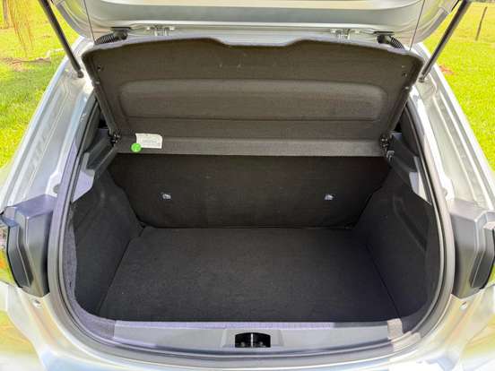 PEUGEOT-208-2020