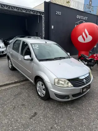 RENAULT LOGAN 1.6 EXPRESSION 8V FLEX 4P MANUAL RENAULT LOGAN 1.6 EXPRESSION 8V FLEX 4P MANUAL