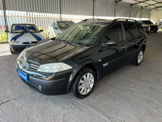 RENAULT MEGANE 1.6 DYNAMIQUE GRAND TOUR 16V FLEX 4P MANUAL RENAULT MEGANE 1.6 DYNAMIQUE GRAND TOUR 16V FLEX 4P MANUAL