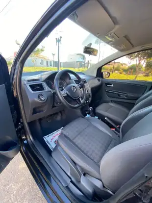VOLKSWAGEN-FOX-2016