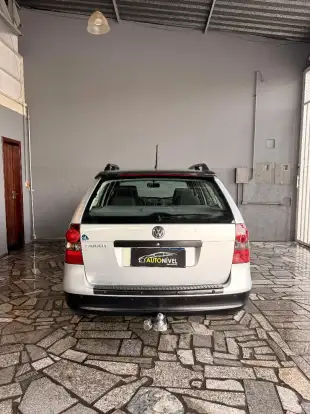 VOLKSWAGEN-PARATI-2012