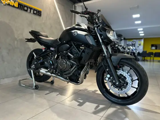 YAMAHA MT-07 ABS YAMAHA MT-07 ABS