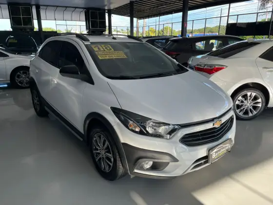 CHEVROLET ONIX 1.4 MPFI ACTIV 8V FLEX 4P AUTOMÁTICO