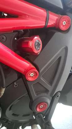 DUCATI-DIAVEL CARBON-2012