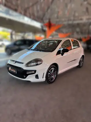 FIAT PUNTO 1.8 BLACKMOTION 16V FLEX 4P MANUAL