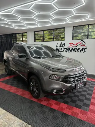 FIAT TORO 2.4 16V MULTIAIR FLEX VOLCANO AT9 FIAT TORO 2.4 16V MULTIAIR FLEX VOLCANO AT9
