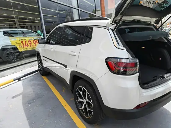 JEEP COMPASS 1.3 T270 TURBO FLEX LONGITUDE AT6