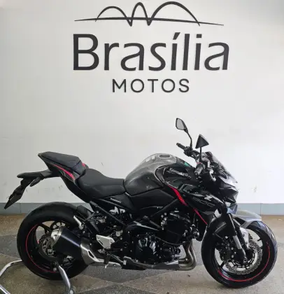 KAWASAKI Z900 