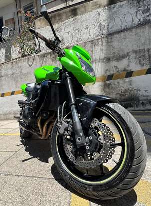 KAWASAKI-Z-750-2011