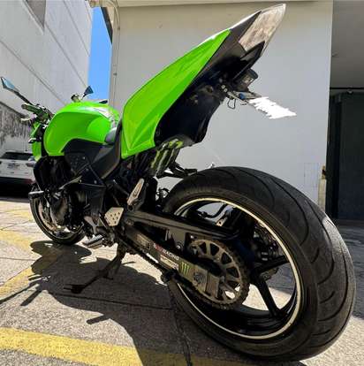 KAWASAKI-Z-750-2011