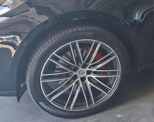 PORSCHE-MACAN-2023
