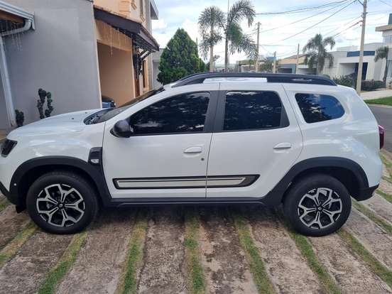 RENAULT-DUSTER-2023