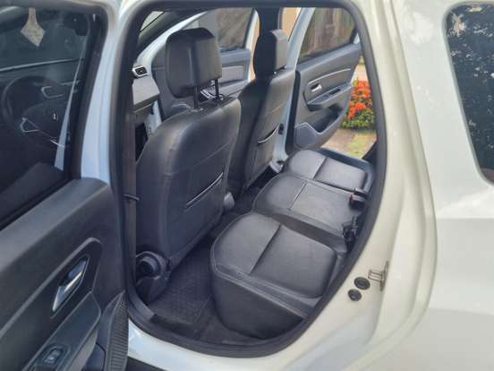 RENAULT-DUSTER-2023