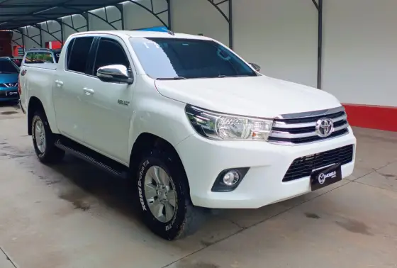 TOYOTA HILUX 2.8 SRV 4X4 CD 16V DIESEL 4P AUTOMÁTICO TOYOTA HILUX 2.8 SRV 4X4 CD 16V DIESEL 4P AUTOMÁTICO
