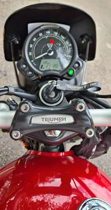 TRIUMPH-STREET SCRAMBLER-2020