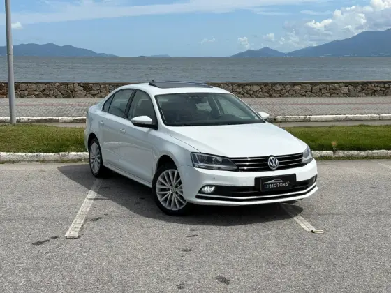 VOLKSWAGEN JETTA 1.4 16V TSI COMFORTLINE GASOLINA 4P TIPTRONIC VOLKSWAGEN JETTA 1.4 16V TSI COMFORTLINE GASOLINA 4P TIPTRONIC