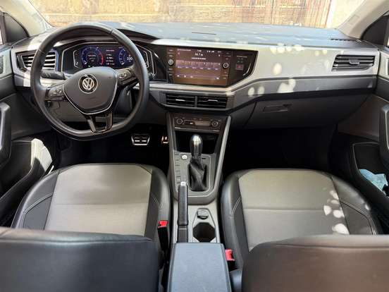 VOLKSWAGEN-POLO-1.0 200 TSI HIGHLINE AUTOMÁTICO VOLKSWAGEN-POLO-2019