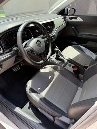 VOLKSWAGEN-POLO-2019