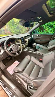 VOLVO-XC60-2.0 T8 HYBRID R-DESIGN AWD GEARTRONIC VOLVO-XC60-2019