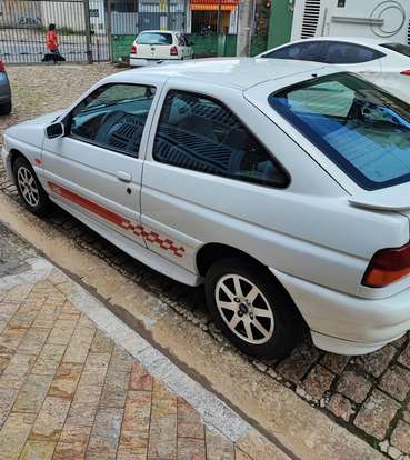FORD-ESCORT-1998