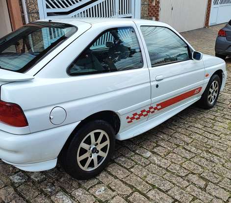 FORD-ESCORT-1998