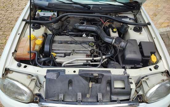 FORD-ESCORT-1998