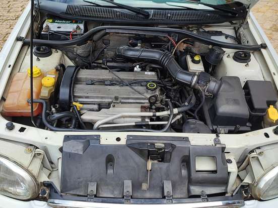 FORD-ESCORT-1.8 MPI RS 16V GASOLINA 2P MANUAL FORD-ESCORT-1998