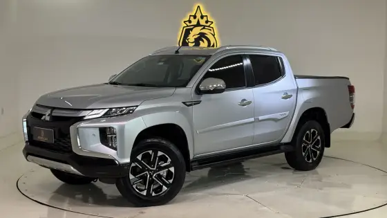 MITSUBISHI L200 TRITON 2.4 16V TURBO DIESEL SPORT HPE-S CD 4P 4X4 AUTOMÁTICO MITSUBISHI L200 TRITON 2.4 16V TURBO DIESEL SPORT HPE-S CD 4P 4X4 AUTOMÁTICO