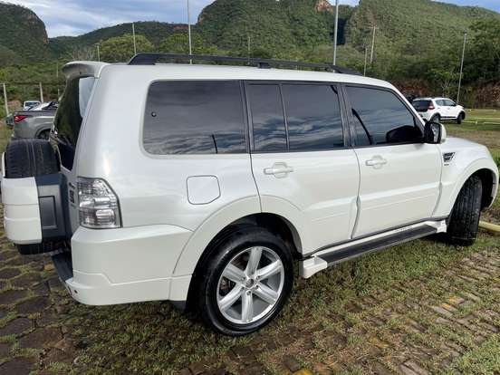MITSUBISHI-PAJERO FULL-2013