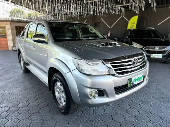 TOYOTA HILUX 3.0 SRV 4X4 CD 16V TURBO INTERCOOLER DIESEL 4P AUTOMÁTICO